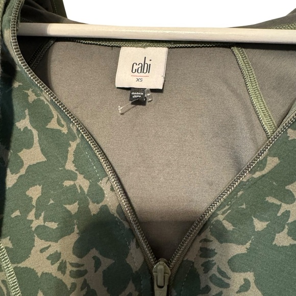 Cabi marathon jacket army green camouflage 6030 XS full zip hoodie - Picture 5 of 8